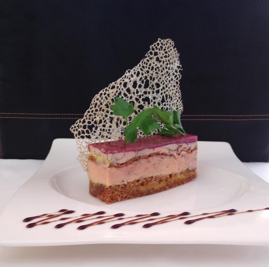 Hotel Le Chalet D'Auron Restaurant Et Spa Екстер'єр фото